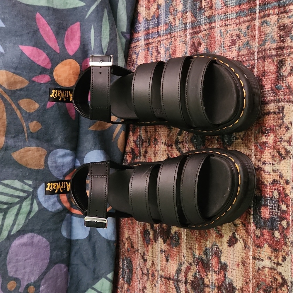 Dr Martens BLAIRE HYDRO LEATHER STRAP SANDALS women's size 6 (EU 37)